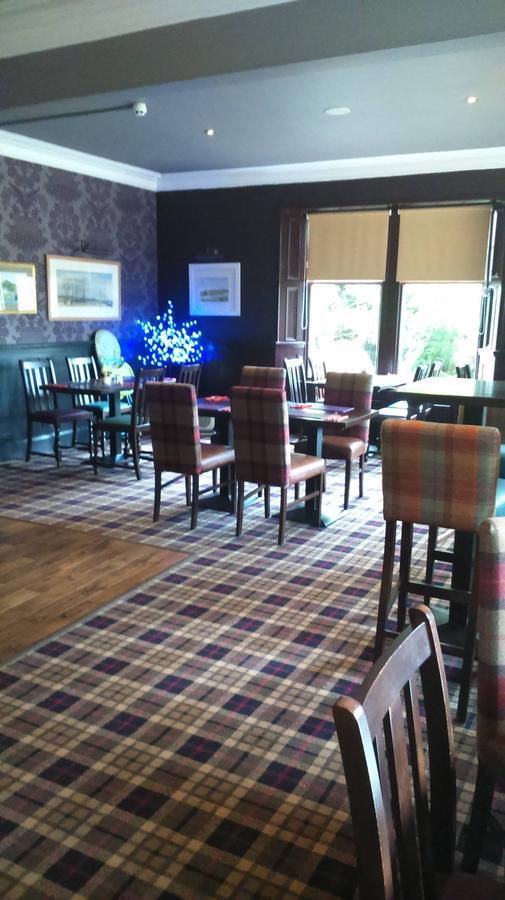 Hotel Burnett Arms à Inverurie Extérieur photo