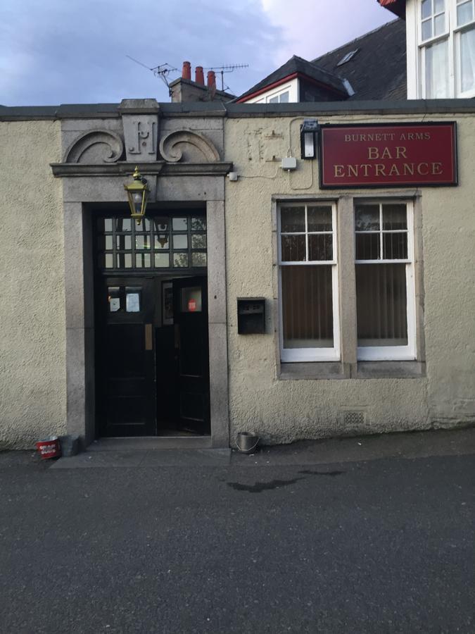 Hotel Burnett Arms à Inverurie Extérieur photo