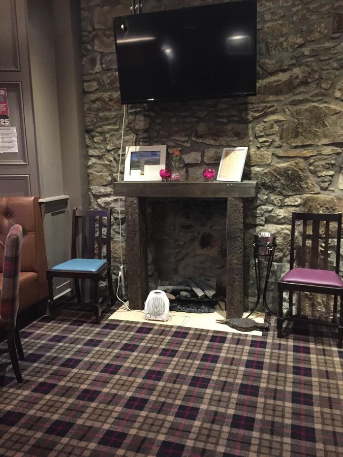 Hotel Burnett Arms à Inverurie Extérieur photo